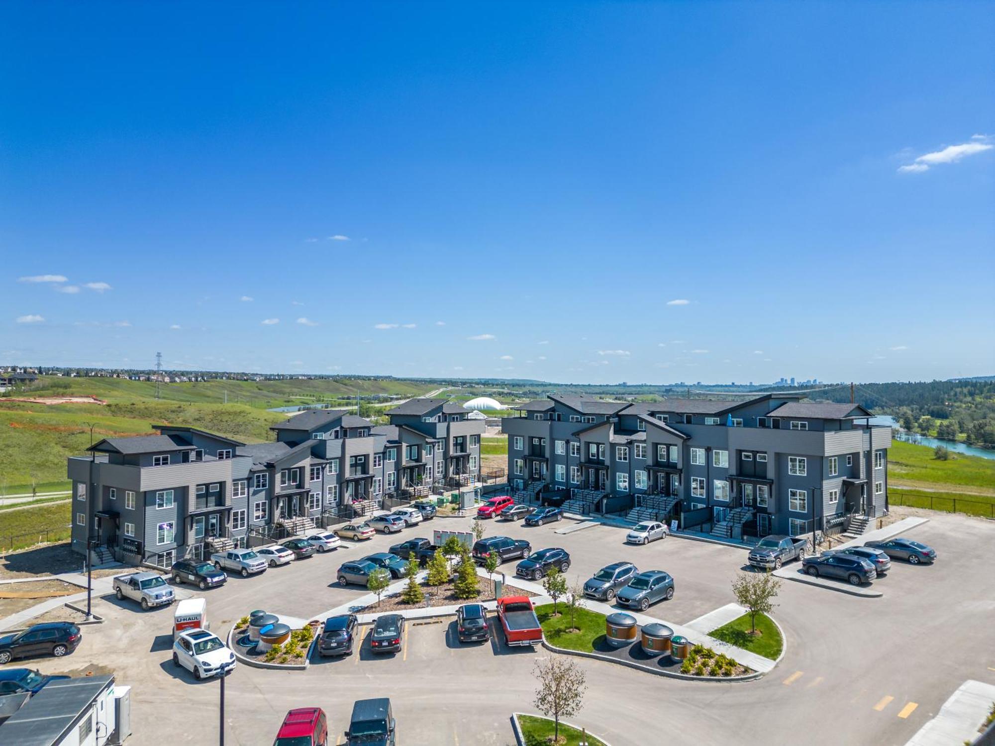 Appartamento Cozy Rockland Park Unit+Parking YYC Esterno foto