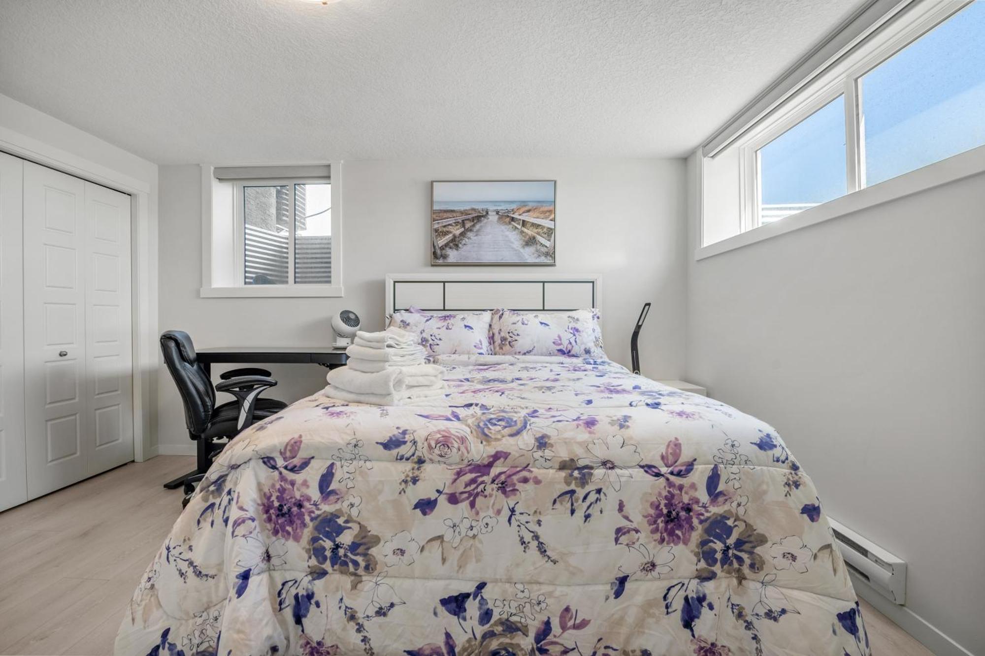 Appartamento Cozy Rockland Park Unit+Parking YYC Esterno foto
