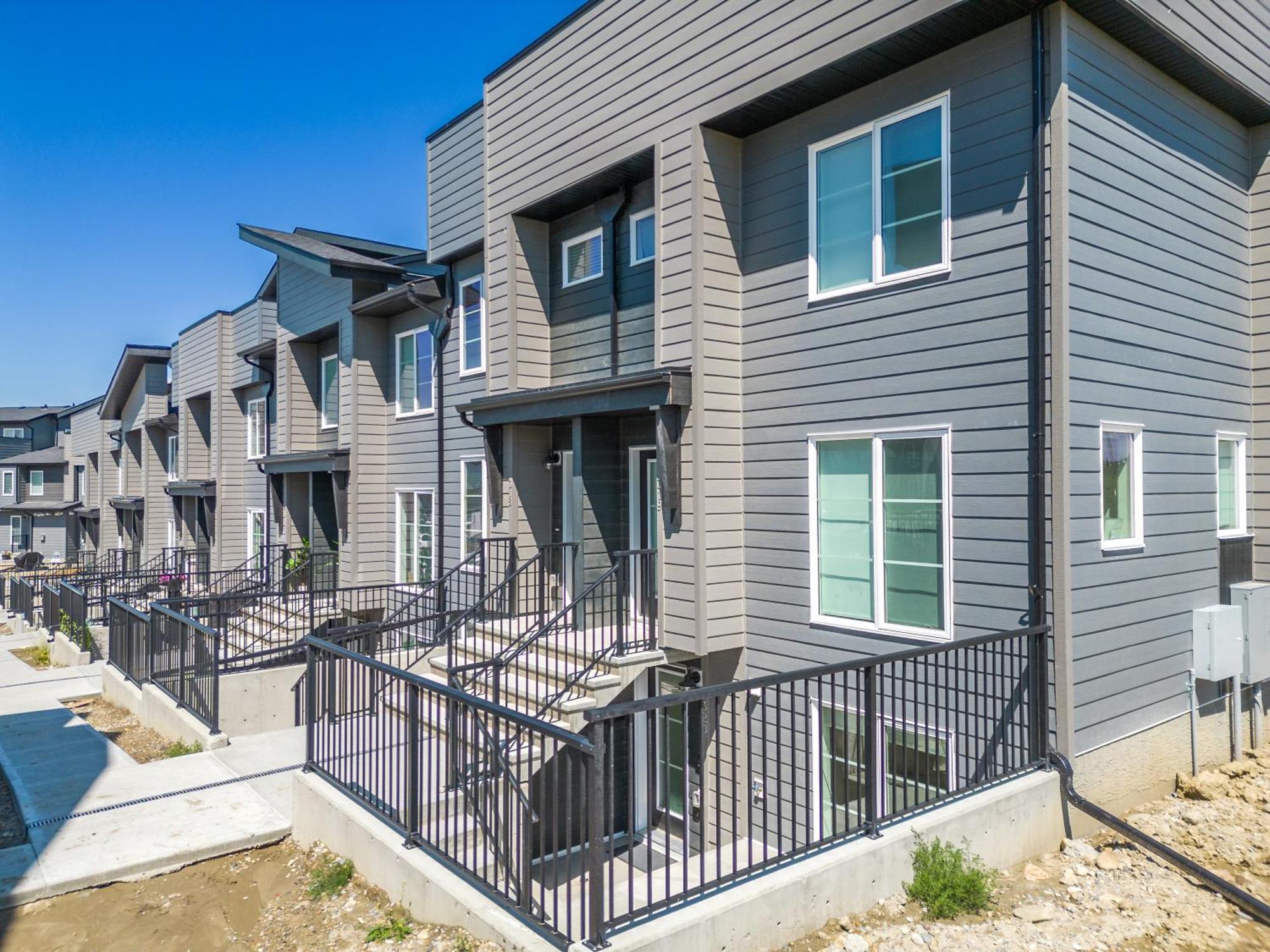 Appartamento Cozy Rockland Park Unit+Parking YYC Esterno foto